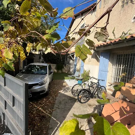 Jardin Piscine Proche Centre-ville 10 Mn Des Plages Apartment